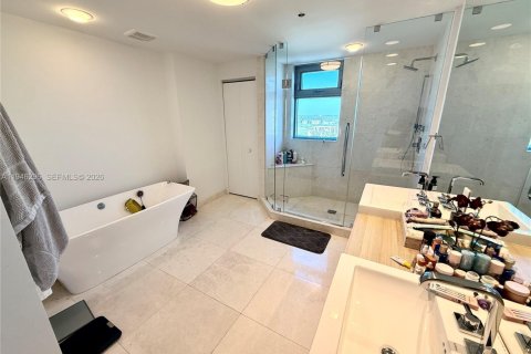 Купить кондоминиум в Норт-Майами-Бич, Флорида 2 спальни, 163.14м2, № 2003201 - фото 8