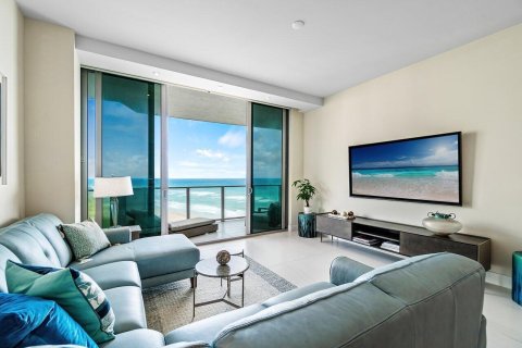 Condo in Riviera Beach, Florida, 2 bedrooms № 2258161