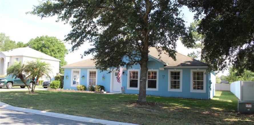 House in Ocala, Florida 4 bedrooms, 193.98 sq.m. № 1755088