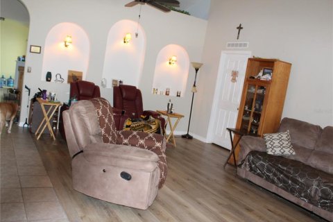 House in Ocala, Florida 4 bedrooms, 193.98 sq.m. № 1755088 - photo 9