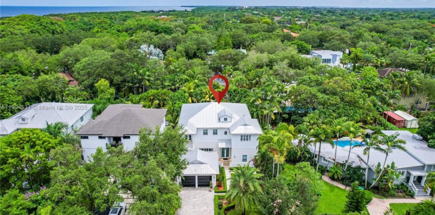 House in Palmetto Bay, Florida 4 bedrooms, 312.15 sq.m. № 1954991