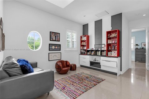 House in Palmetto Bay, Florida 4 bedrooms, 312.15 sq.m. № 1954991 - photo 25