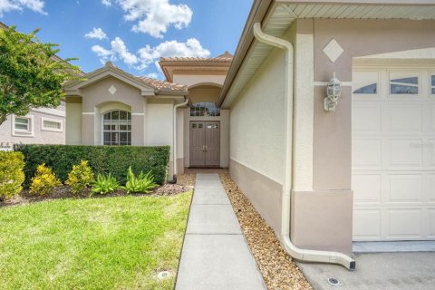 Casa en venta en Palm Harbor, Florida, 3 dormitorios, 209.4 m2 № 1914630 - foto 3