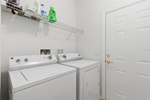 Villa ou maison à vendre à New Port Richey, Floride: 2 chambres, 115.48 m2 № 2200048 - photo 21