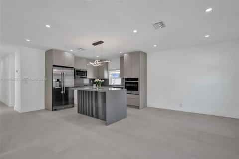 Casa en venta en Hollywood, Florida, 3 dormitorios, 138.7 m2 № 2081031 - foto 13