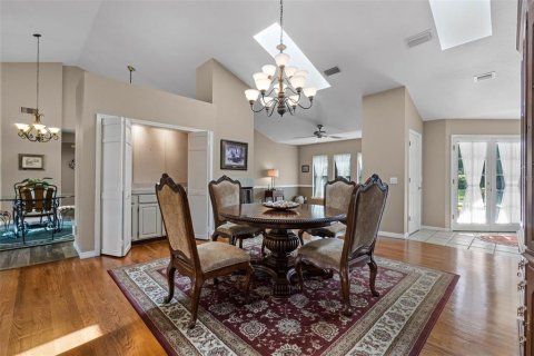 House in Orlando, Florida 4 bedrooms, 257.99 sq.m. № 1783189 - photo 16