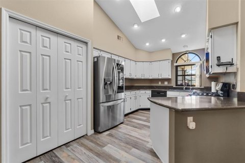 House in Orlando, Florida 4 bedrooms, 257.99 sq.m. № 1783189 - photo 25