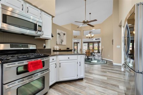 House in Orlando, Florida 4 bedrooms, 257.99 sq.m. № 1783189 - photo 27