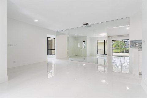 Touwnhouse à vendre à Palm Beach Gardens, Floride: 3 chambres, 196.02 m2 № 2403821 - photo 11