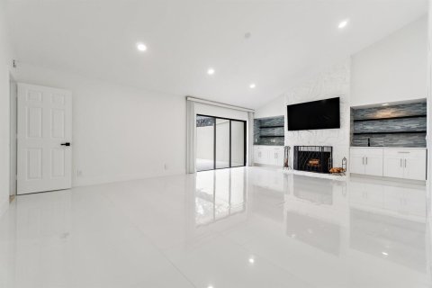 Touwnhouse à vendre à Palm Beach Gardens, Floride: 3 chambres, 196.02 m2 № 2403821 - photo 13