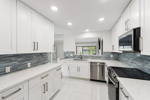 Touwnhouse à vendre à Palm Beach Gardens, Floride: 3 chambres, 196.02 m2 № 2403821 - photo 19