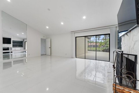 Touwnhouse à vendre à Palm Beach Gardens, Floride: 3 chambres, 196.02 m2 № 2403821 - photo 16