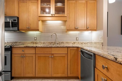Купить кондоминиум в Сарасота, Флорида 7 комнат, 121.05м2, № 1741098 - фото 19