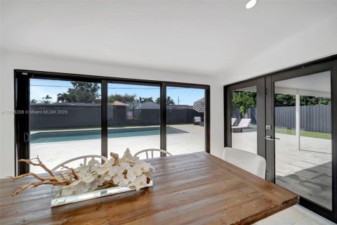 Casa en venta en Hialeah, Florida, 3 dormitorios, 122.91 m2 № 1949315 - foto 9