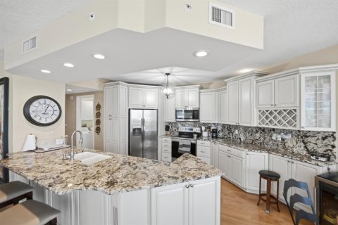 Condo in Hutchinson Island South, Florida, 3 bedrooms  № 2083589 - photo 14