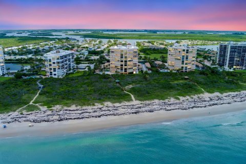 Condo in Hutchinson Island South, Florida, 3 bedrooms  № 2083589 - photo 11