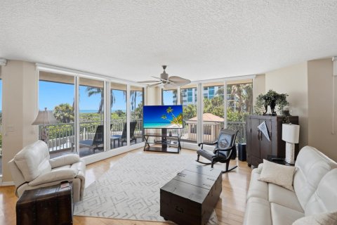 Condo in Hutchinson Island South, Florida, 3 bedrooms  № 2083589 - photo 15