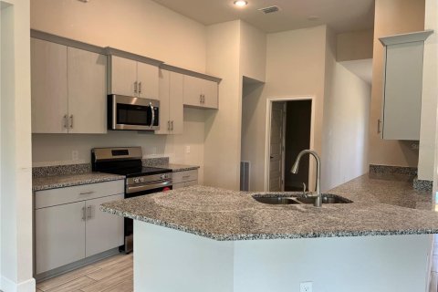 Casa en venta en Port Charlotte, Florida, 4 dormitorios, 216.46 m2 № 1364465 - foto 3