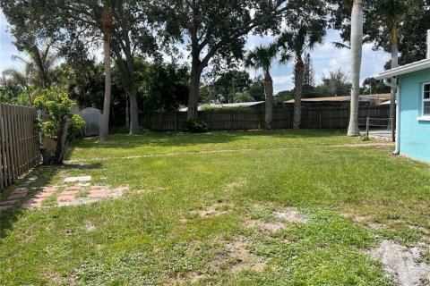 House in Merrit Island, Florida 3 bedrooms, 121.7 sq.m. № 2236296 - photo 23