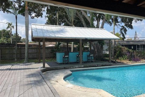 House in Merrit Island, Florida 3 bedrooms, 121.7 sq.m. № 2236296 - photo 22