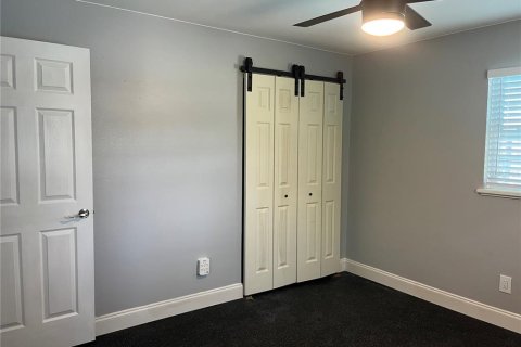House in Merrit Island, Florida 3 bedrooms, 121.7 sq.m. № 2236296 - photo 15