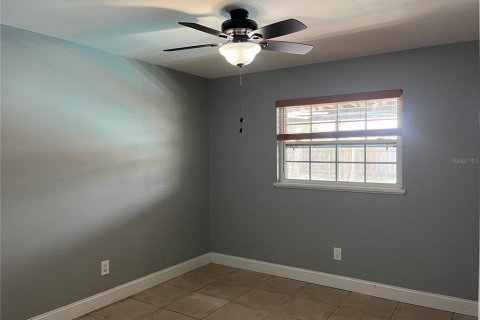 House in Merrit Island, Florida 3 bedrooms, 121.7 sq.m. № 2236296 - photo 11