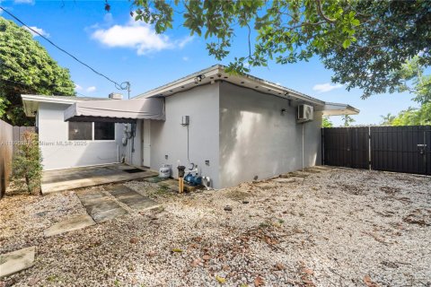 Купить виллу или дом в Пемброк-Пайнс, Флорида 3 спальни, 143.07м2, № 1947284 - фото 22