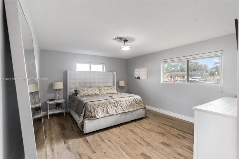 Купить виллу или дом в Пемброк-Пайнс, Флорида 3 спальни, 143.07м2, № 1947284 - фото 16