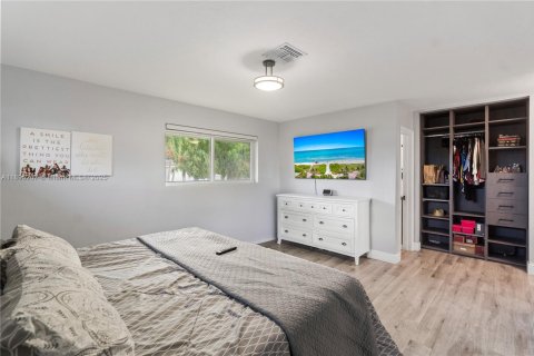 Купить виллу или дом в Пемброк-Пайнс, Флорида 3 спальни, 143.07м2, № 1947284 - фото 15