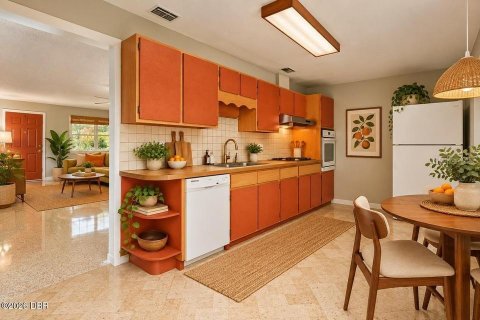 House in Daytona Beach, Florida 2 bedrooms, 111.85 sq.m. № 2402729 - photo 7