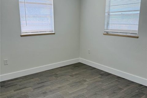 House in Bradenton, Florida 2 bedrooms, 75.81 sq.m. № 1911357 - photo 5