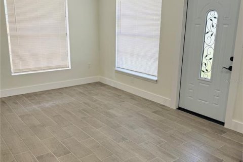 House in Bradenton, Florida 2 bedrooms, 75.81 sq.m. № 1911357 - photo 3