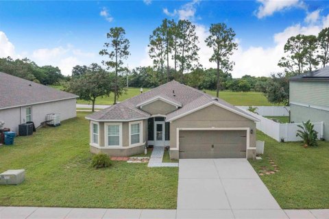 Villa ou maison à vendre à Lake Wales, Floride: 3 chambres, 162.86 m2 № 1904105 - photo 1
