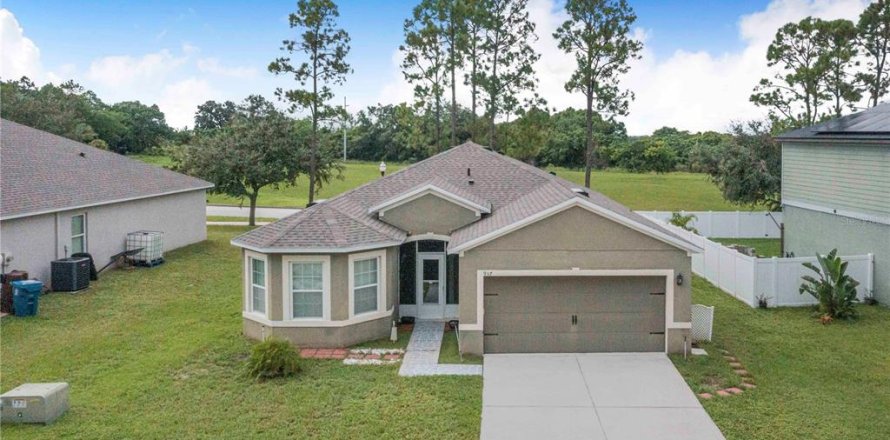 Villa ou maison à Lake Wales, Floride 3 chambres, 162.86 m2 № 1904105