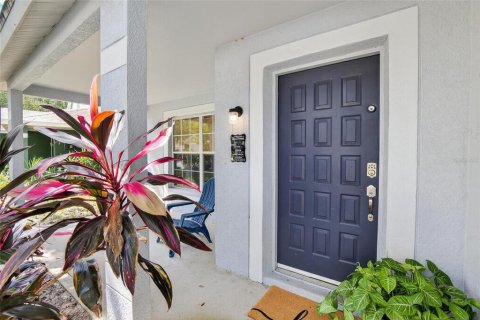 House in Valrico, Florida 4 bedrooms, 130.25 sq.m. № 1912701 - photo 7