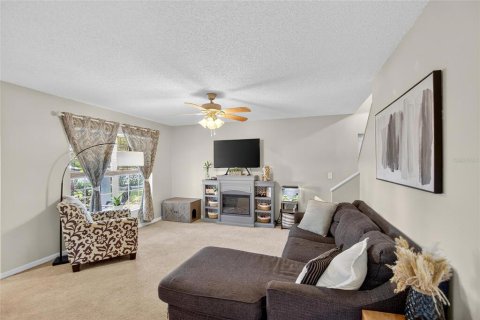 House in Valrico, Florida 4 bedrooms, 130.25 sq.m. № 1912701 - photo 10