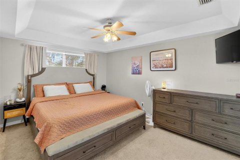 House in Valrico, Florida 4 bedrooms, 130.25 sq.m. № 1912701 - photo 19