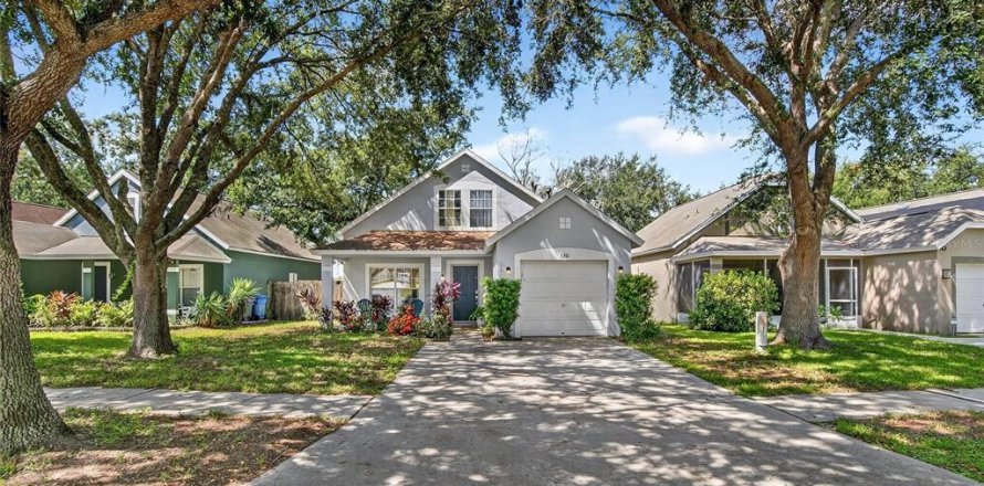 House in Valrico, Florida 4 bedrooms, 130.25 sq.m. № 1912701