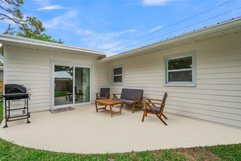 House in Palmetto, Florida 4 bedrooms, 185.8 sq.m. № 1900098 - photo 28