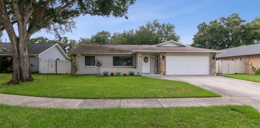 Villa ou maison à Clearwater, Floride 3 chambres, 142.88 m2 № 2391100