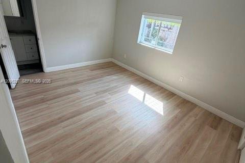 House in West Miami, Florida 3 bedrooms, 103.49 sq.m. № 2382469 - photo 7