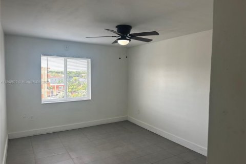 Condominio en alquiler en North Miami Beach, Florida, 1 dormitorio, 61.59 m2 № 1890035 - foto 7