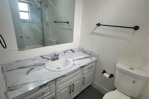Condominio en alquiler en North Miami Beach, Florida, 1 dormitorio, 61.59 m2 № 1890035 - foto 8