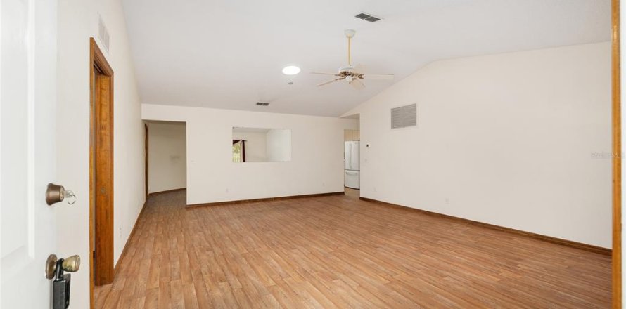Casa en Ocala, Florida 2 dormitorios, 160.54 m2 № 1802196