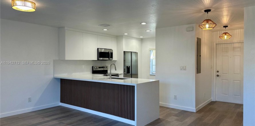 Touwnhouse à Hallandale Beach, Floride 2 chambres, 134.71 m2 № 1999164