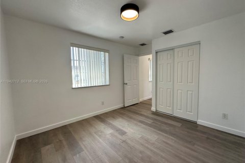 Touwnhouse à louer à Hallandale Beach, Floride: 2 chambres, 134.71 m2 № 1999164 - photo 23