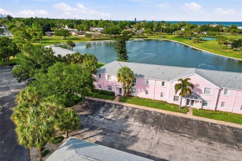 Condo in Saint Petersburg, Florida, 1 bedroom № 2123721 - photo 3