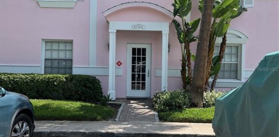 Condo in Saint Petersburg, Florida, 1 bedroom № 2123721