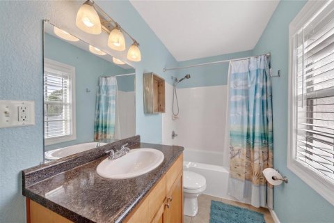 Condo in Saint Petersburg, Florida, 1 bedroom № 2123721 - photo 24