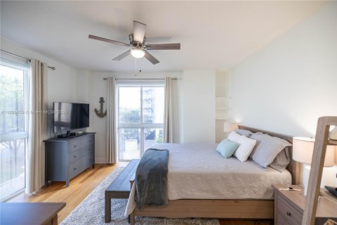 Condo in Miami, Florida, 2 bedrooms  № 1864729 - photo 14
